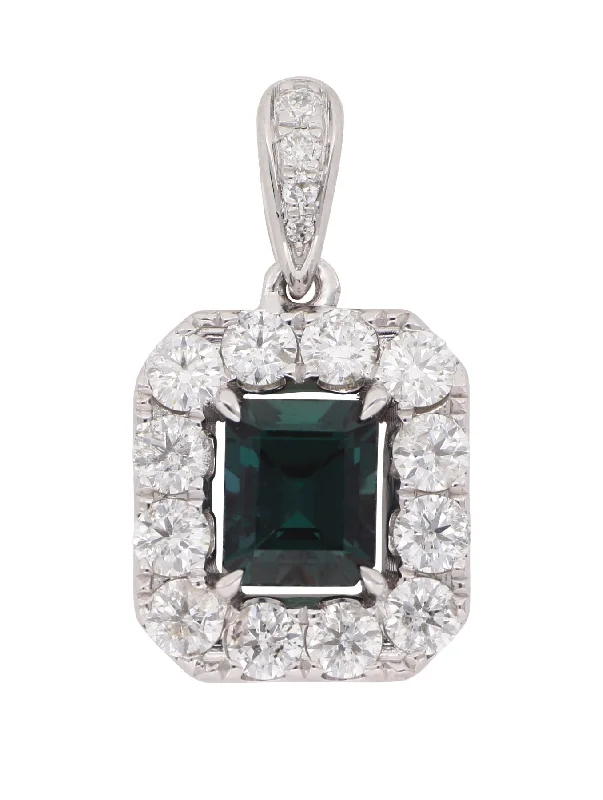 Alexandrite Ladies Pendant (Alexandrite 0.89 cts. White Diamond 0.76 cts.)