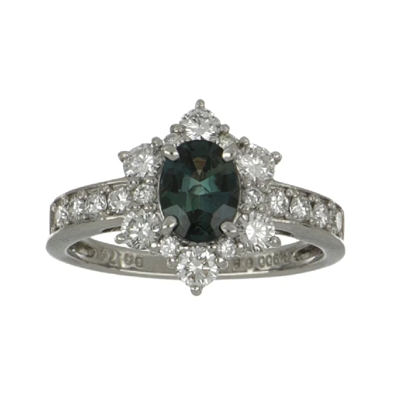 Alexandrite Ring (Alexandrite 0.82 cts. White Diamond 0.74 cts.)