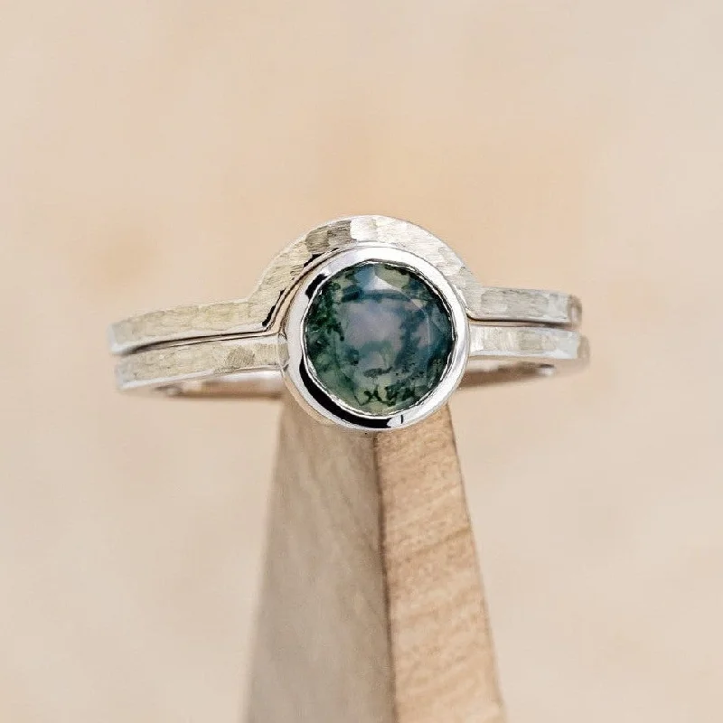 "EVELYN" - BEZEL SET MOSS AGATE SOLITAIRE ENGAGEMENT RING WITH TRACER IN A HAMMERED FINISH