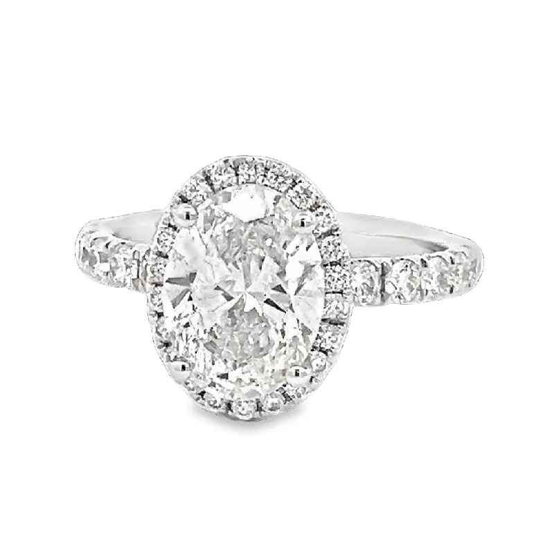 LAB GROWN OVAL & ROUND DIAMONDS 2.78ctw HALO STYLE RING