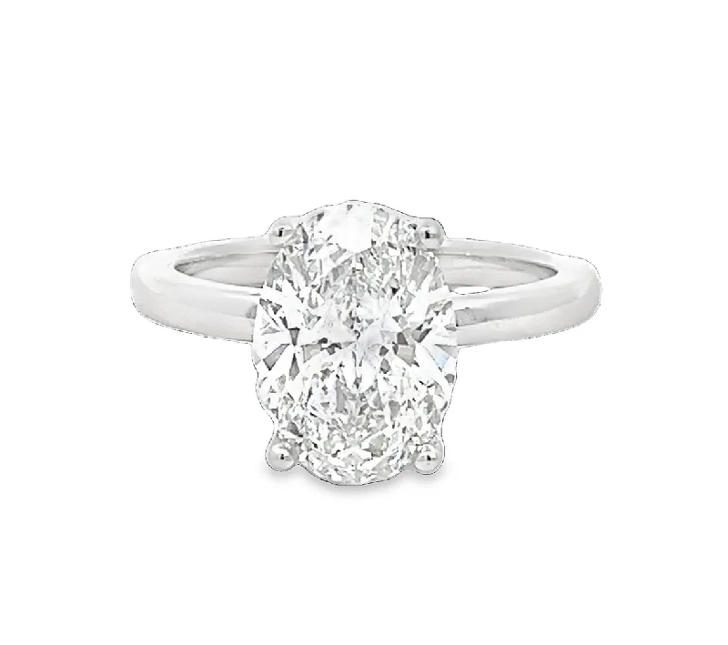 LAB GROWN OVAL & ROUND DIAMONDS 3.16ctw SOLITAIRE RING