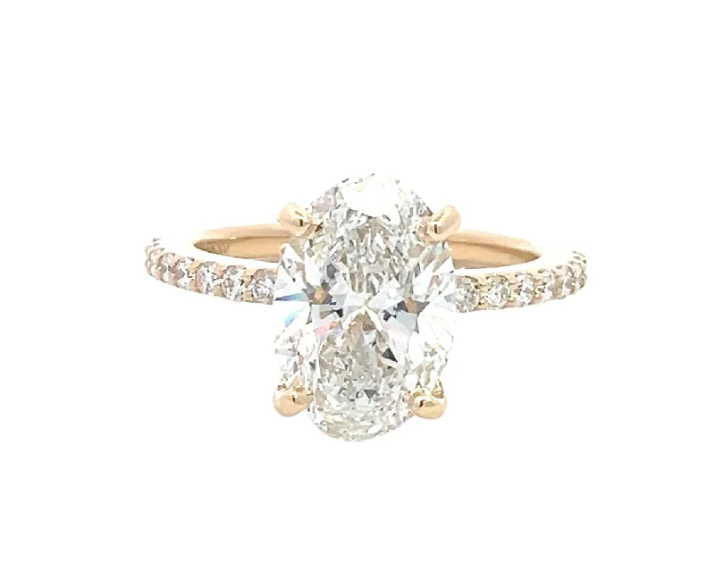 LAB GROWN OVAL & ROUND DIAMONDS 3.52ctwPRONG SET RING