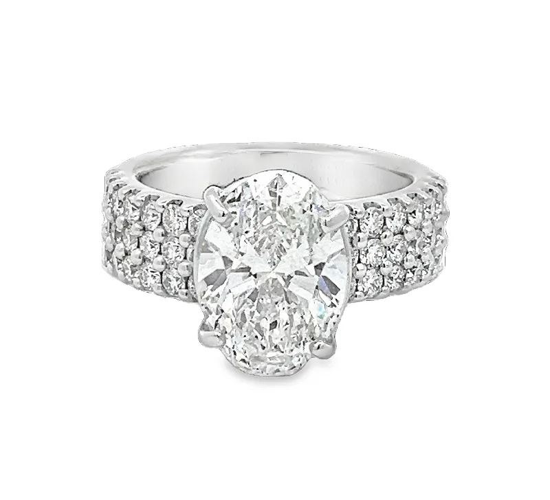 LAB GROWN OVAL & ROUND DIAMONDS 4.59ctw THREE-ROW RING