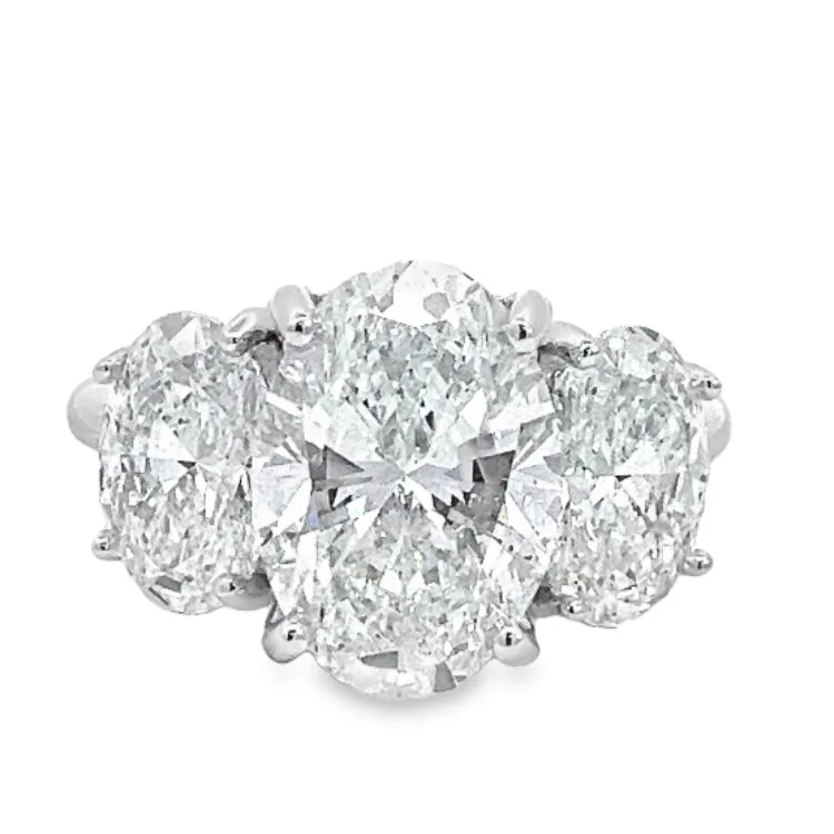 LAB GROWN OVAL & ROUND DIAMONDS 7.77ctw THREE STONE RING