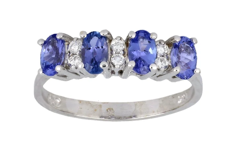 Tanzanite Ladies Ring (Tanzanite 0.96 cts. White Diamond 0.09 cts.)