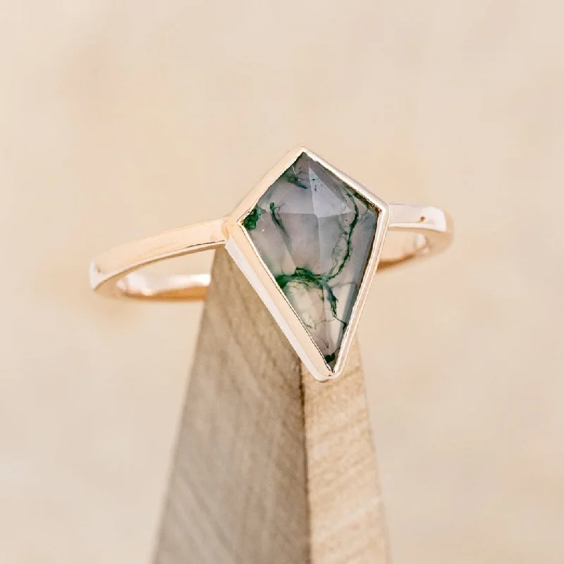 "WILLA" - KITE CUT MOSS AGATE SOLITAIRE ENGAGEMENT RING