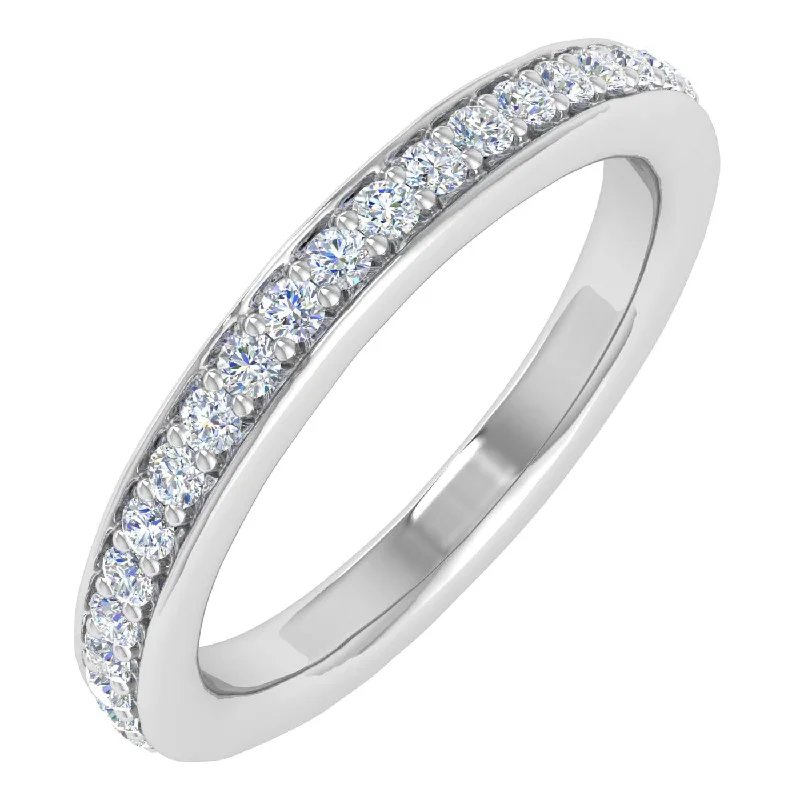 0.18 Carat Diamond Wedding Band Ring in Gold