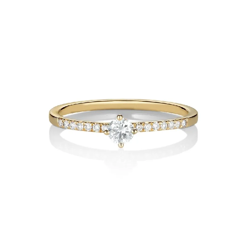 Taruva 18K Gold Ring w. Diamonds